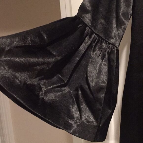 🎉1 hr sale🎉Armani exchange satin bell sleeve Dr - Picture 6 of 7